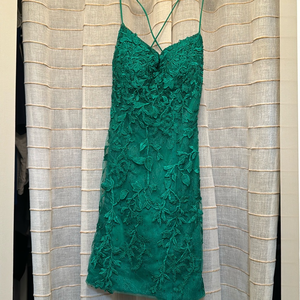 Bodycon Homecoming dress, Size 2, Emerald Green